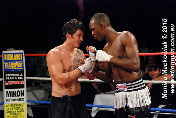 Tim Atonio vs Israel Adesanya - Kickboxing 16-05-2010-10.jpg